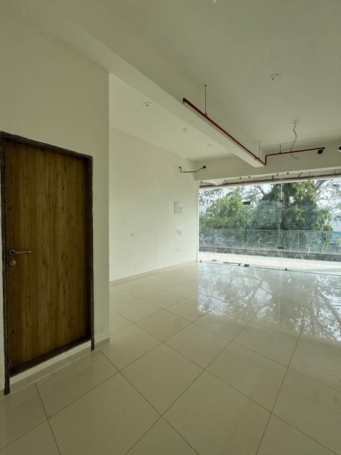 Showroom 555 Sq. Ft. Showroom First Floor for Rent in Panjarapole Ahmedabad - Media 4