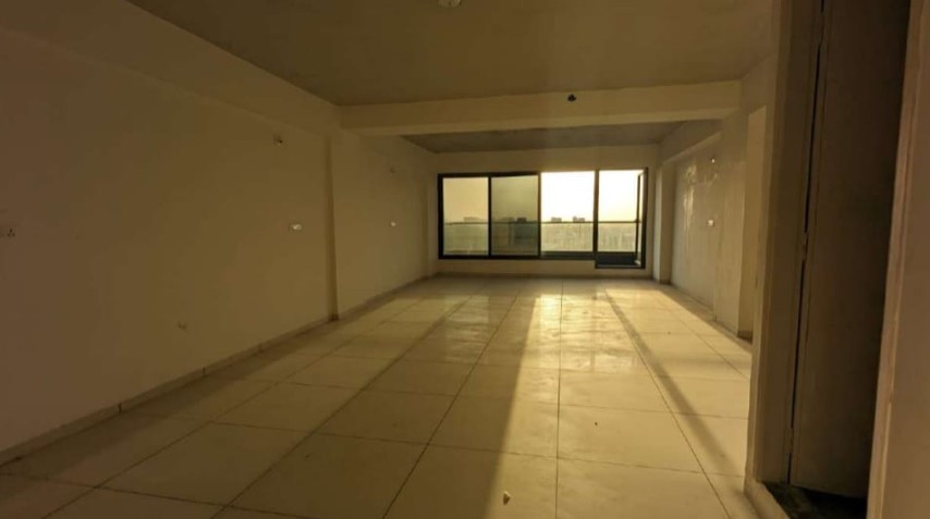 Office 1337 Sq. Ft. Commercial Office for Rent in Sg Highway Ahmedabad - Media 6