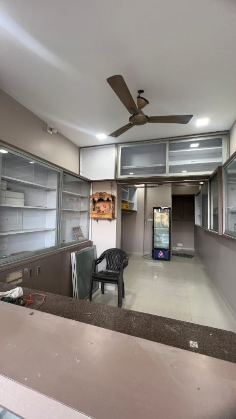 Shop 290 Sq. Ft. Commercial Showroom for Rent in Gota Ahmedabad - Media 2