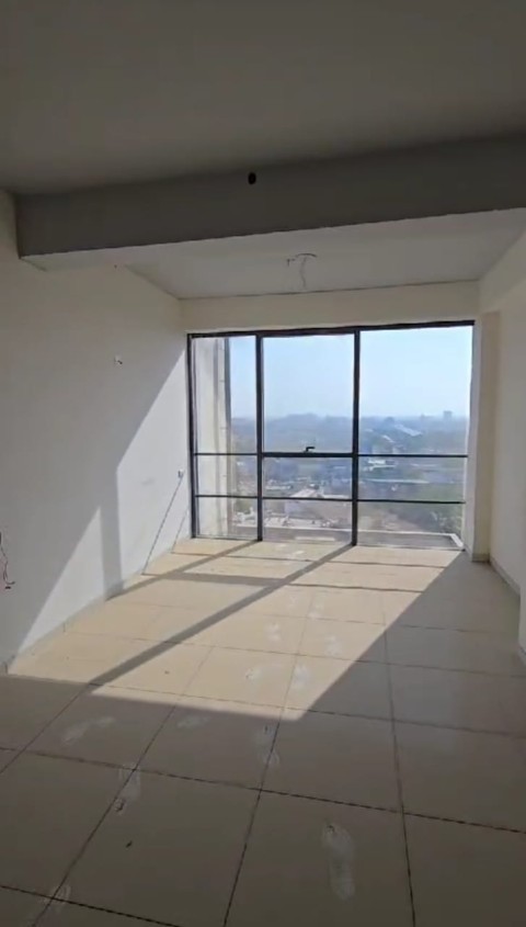 Office 583 Sq. Ft. Commercial Office for Sale in Sg Highway Ahmedabad - Media 3