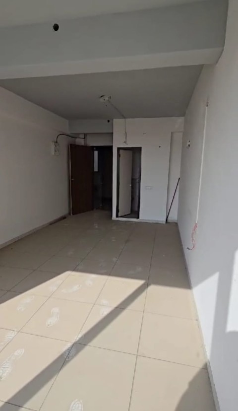 Office 583 Sq. Ft. Commercial Office for Sale in Sg Highway Ahmedabad - Media 6