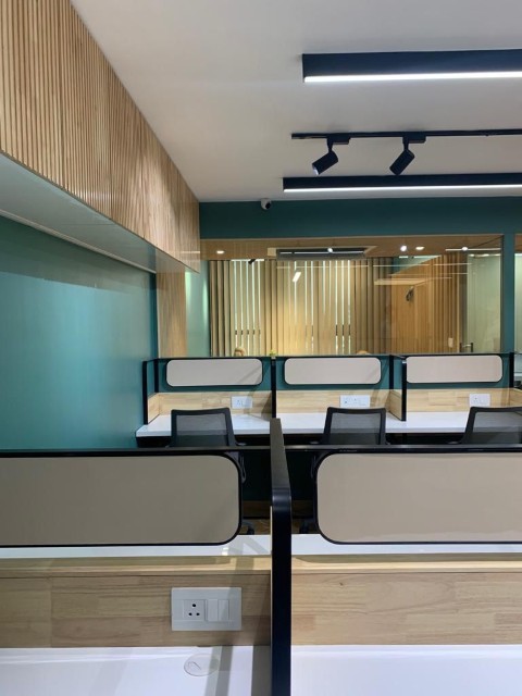 Office 1042 Sq. Ft. Commercial Office for Rent in Satellite Ahmedabad - Media 7