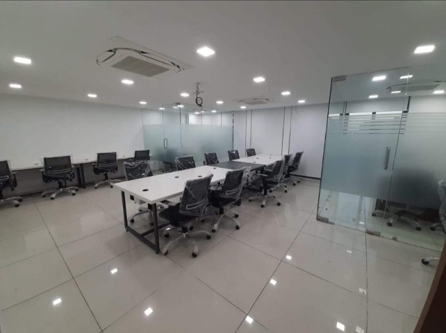 Office 1273 Sq. Ft. Commercial Office for Sale in Vastrapur Ahmedabad - Media 3