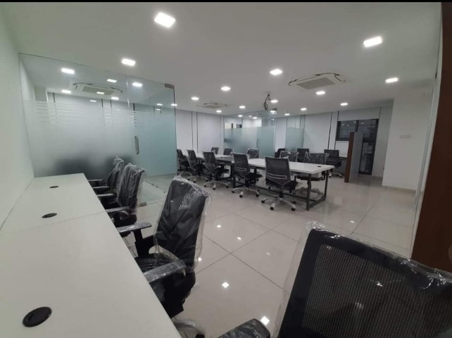 Office 1273 Sq. Ft. Commercial Office for Sale in Vastrapur Ahmedabad - Media 6