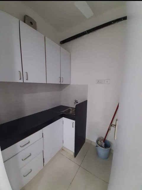 Office 1273 Sq. Ft. Commercial Office for Sale in Vastrapur Ahmedabad - Media 7