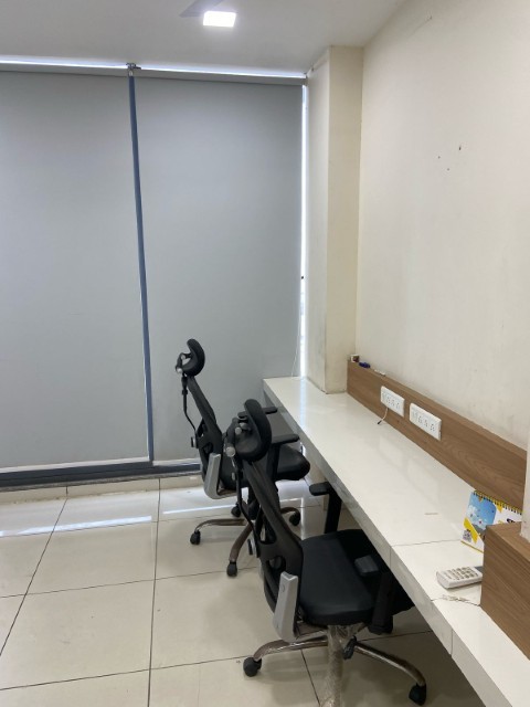 Office 634 Sq. Ft. Commercial Office for Rent in Sg Highway Ahmedabad