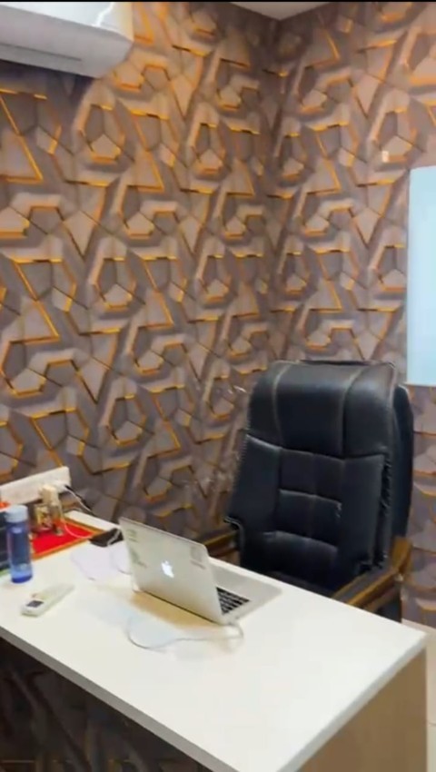 Office 634 Sq. Ft. Commercial Office for Rent in Sg Highway Ahmedabad - Media 7