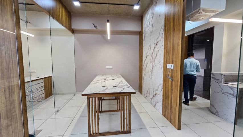 Office 1050 Sq. Ft. Commercial Office for Sale in Sg Highway Ahmedabad - Media 6