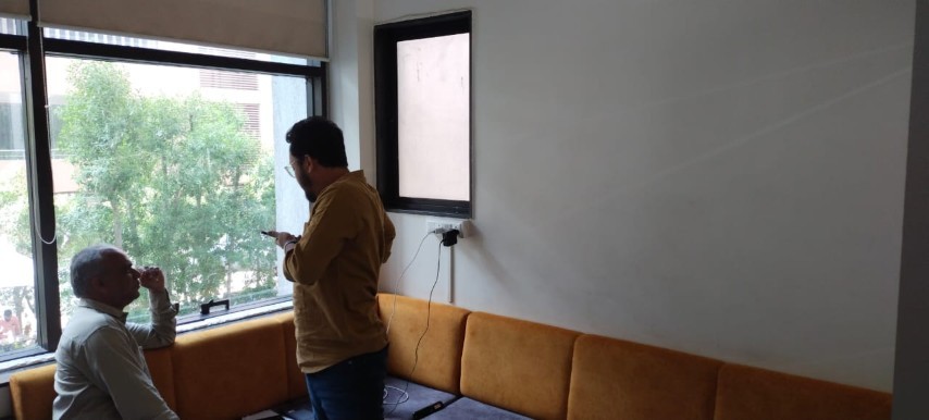 Office 575 Sq. Ft. Commercial Office for Rent in Sindhu Bhavan Road Ahmedabad - Media 3