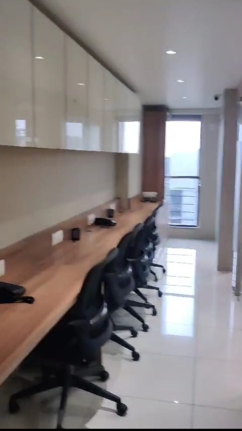 Office 778 Sq. Ft. Commercial Office for Rent in Sindhu Bhavan Road Ahmedabad - Media 3