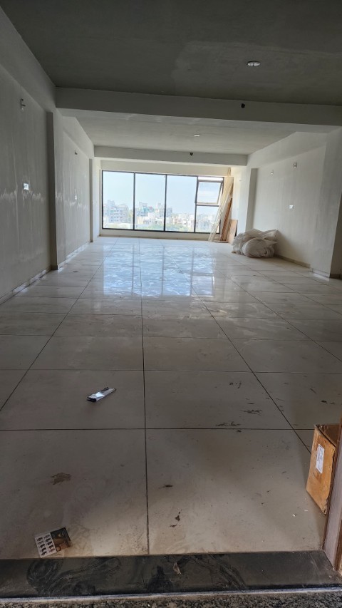 Office 1700 Sq. Ft. Commercial Office for Rent in Sg Highway Ahmedabad