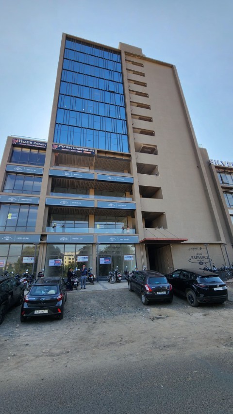 Office 1700 Sq. Ft. Commercial Office for Rent in Sg Highway Ahmedabad - Media 2