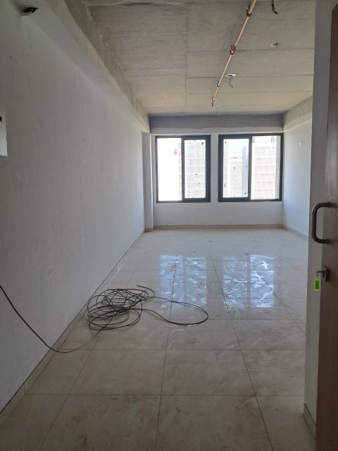 Office 679 Sq. Ft. Commercial Office for Rent in Jagatpur Ahmedabad - Media 5