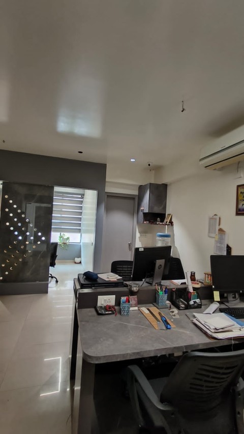 Office 465 Sq. Ft. Commercial Office for Rent in Memnagar/gurukul Ahmedabad - Media 3