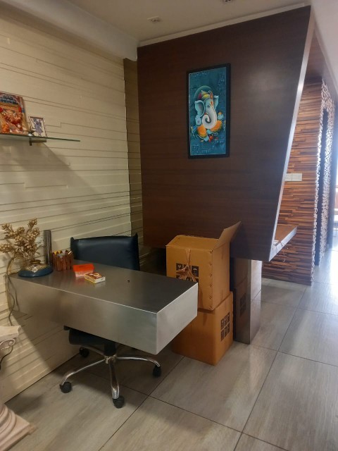 Office 1100 Sq. Ft. Commercial Office for Rent in Sg Highway Ahmedabad - Media 7