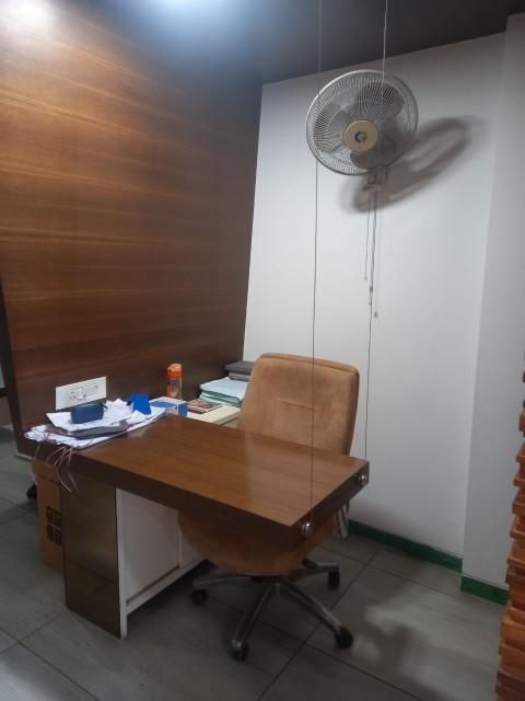 Office 1100 Sq. Ft. Commercial Office for Rent in Sg Highway Ahmedabad - Media 10