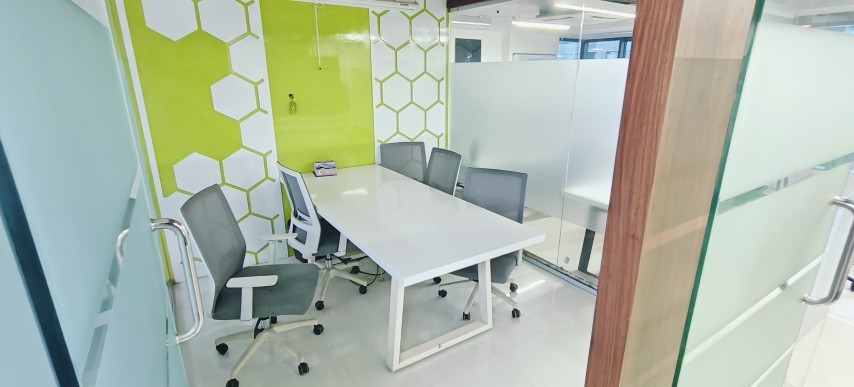 Office 2372 Sq. Ft. Commercial Office for Rent in Thaltej Ahmedabad - Media 4