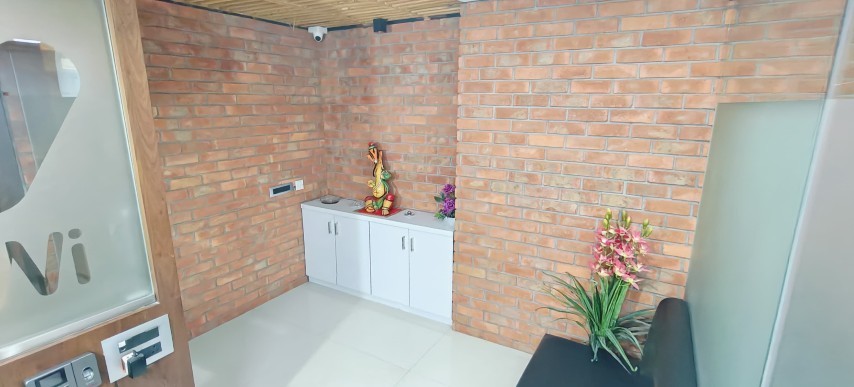 Office 2372 Sq. Ft. Commercial Office for Rent in Thaltej Ahmedabad - Media 7