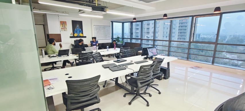 Office 2372 Sq. Ft. Commercial Office for Rent in Thaltej Ahmedabad - Media 14