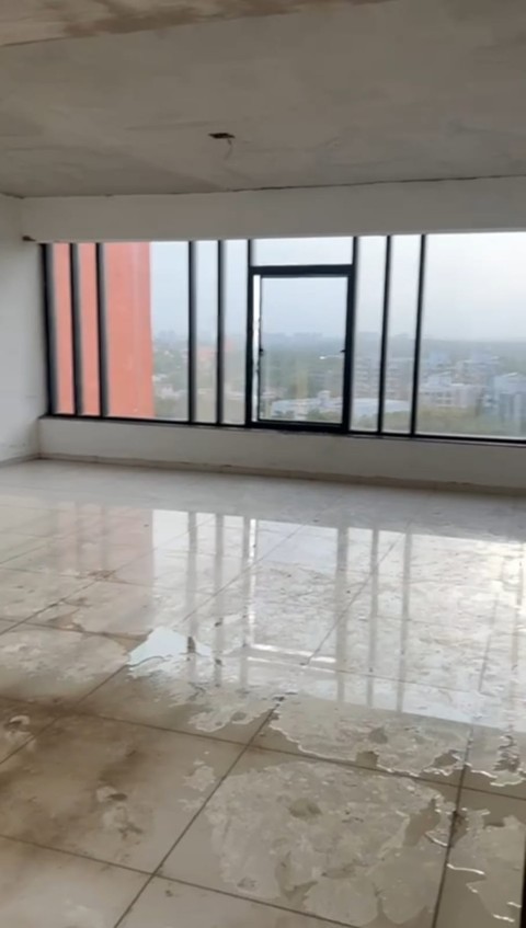 Office 885 Sq. Ft. Commercial Office for Rent in Sg Highway Ahmedabad - Media 2