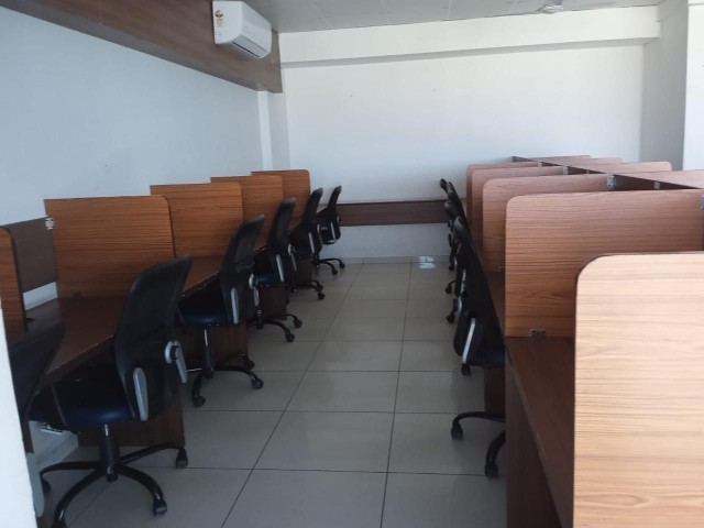 Office 1487 Sq. Ft. Commercial Office for Rent in Sola Ahmedabad - Media 8