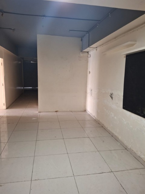 Office 1650 Sq. Ft. Commercial Office for Rent in Prahladnagar Ahmedabad - Media 3