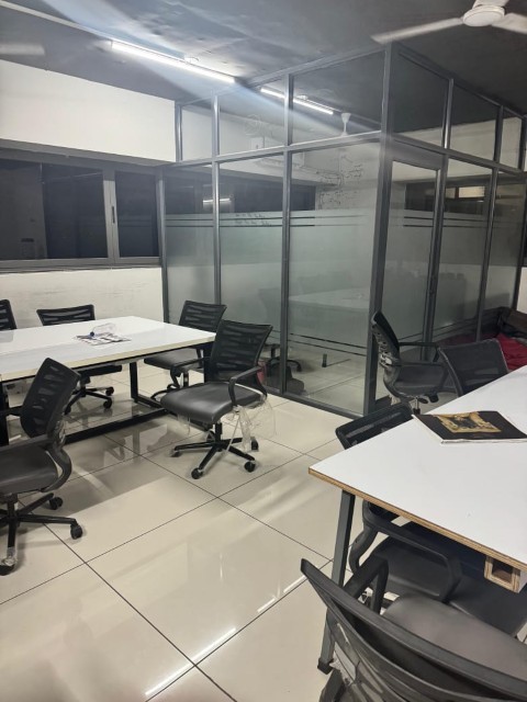 Office 1020 Sq. Ft. Commercial Office for Sale in Jagatpur Ahmedabad - Media 6