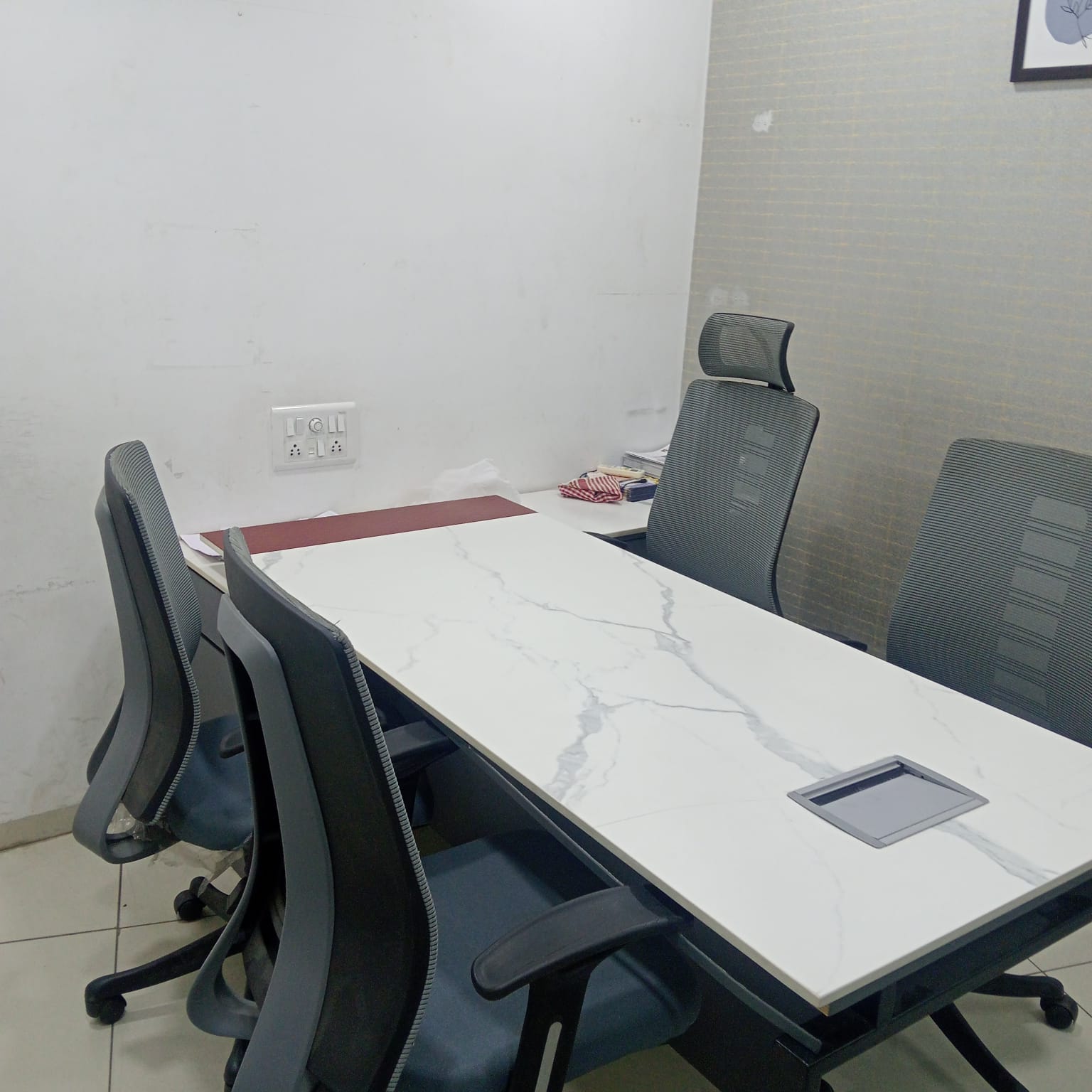 Office 200 Sq. Ft. Commercial Office for Rent in Prahladnagar Ahmedabad