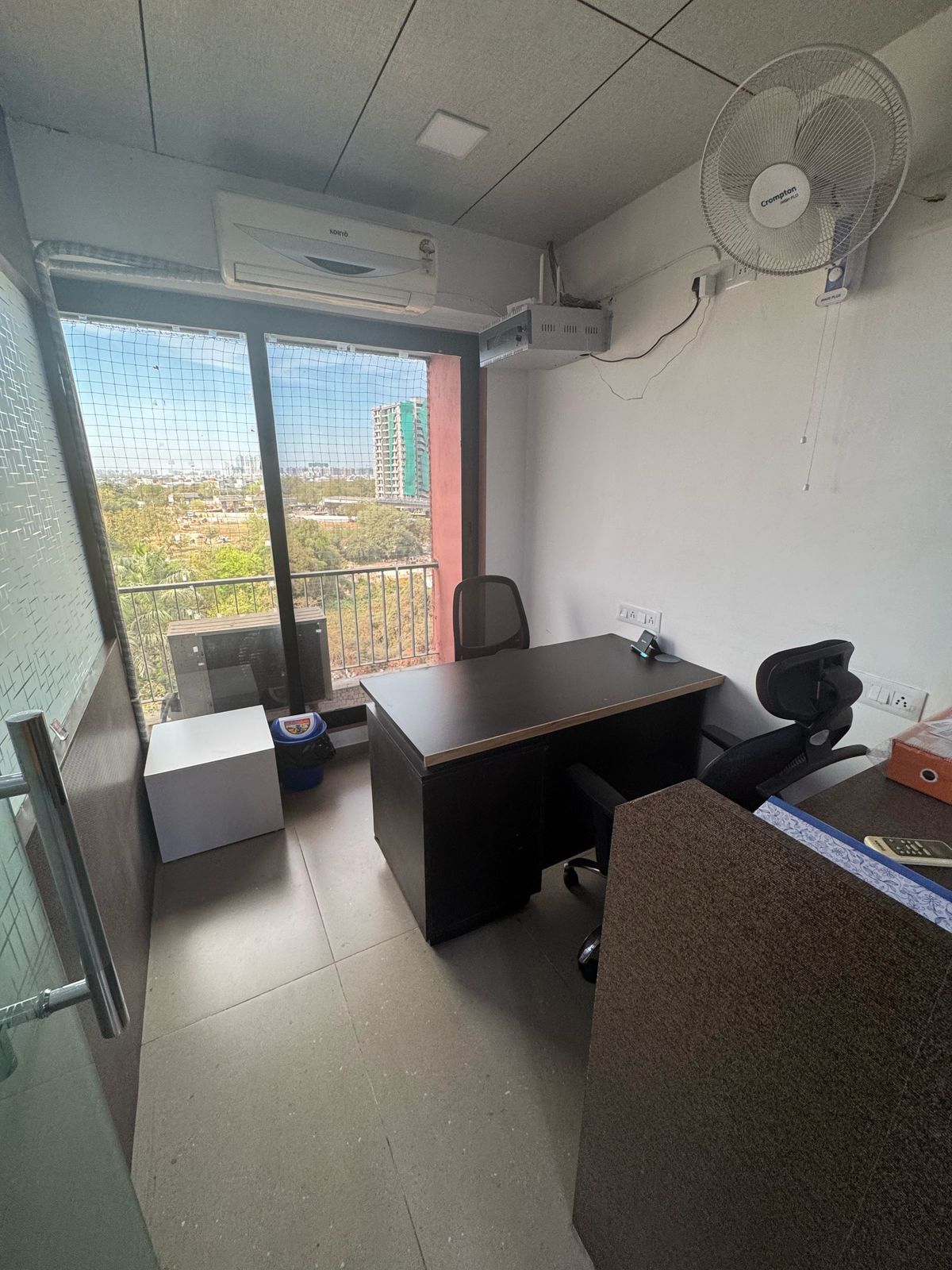 Office 745 Sq. Ft. Commercial Office for Rent in Thaltej Ahmedabad - Media 3