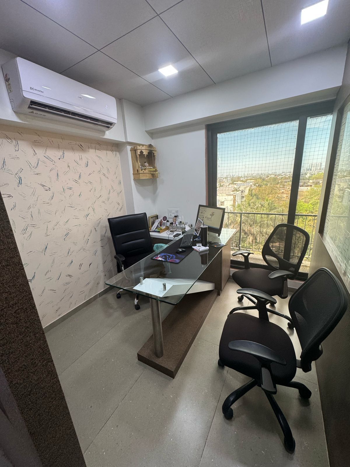 Office 745 Sq. Ft. Commercial Office for Rent in Thaltej Ahmedabad - Media 4