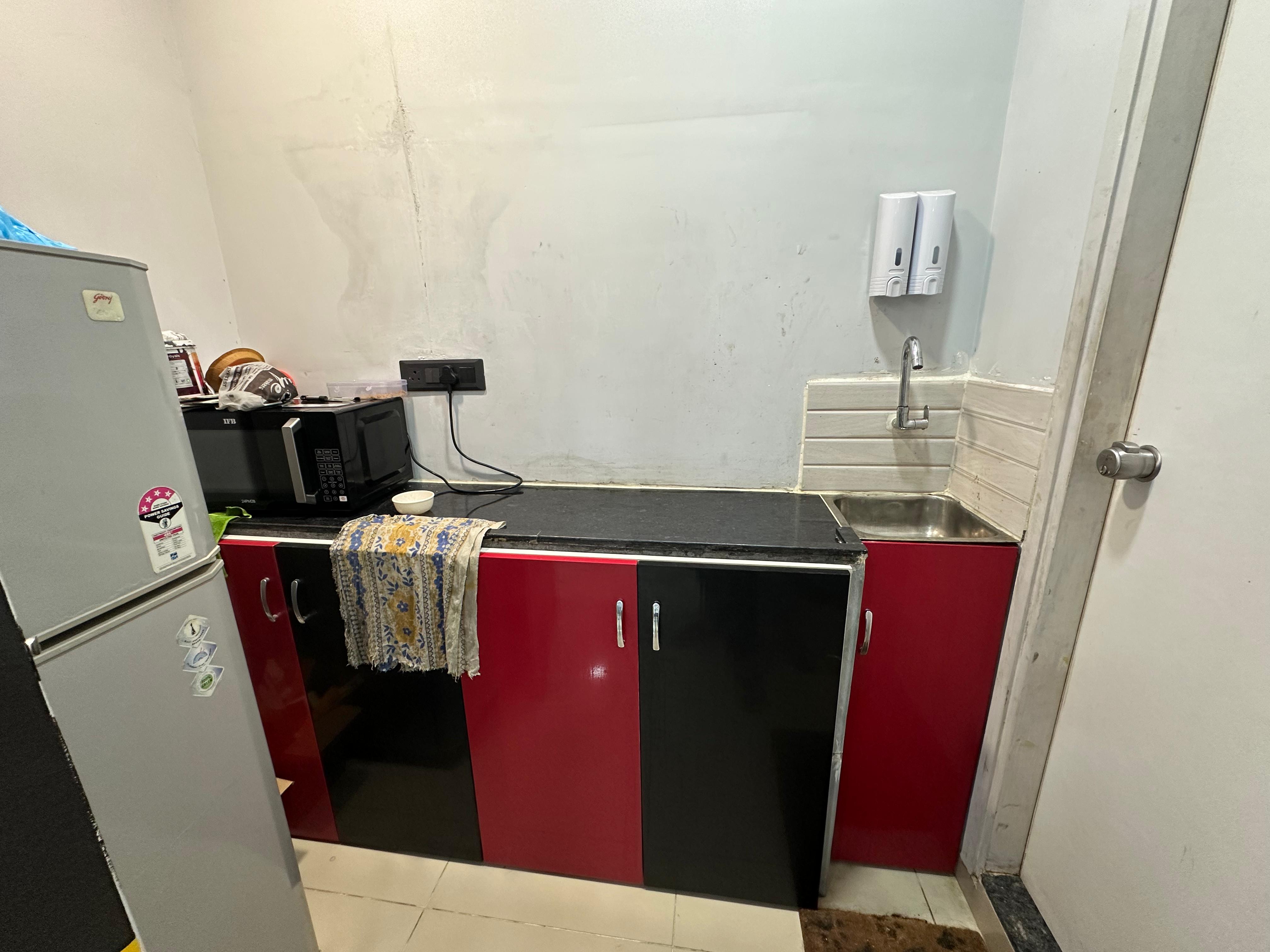 Office 1731 Sq. Ft. Commercial Office for Sale in Vastrapur Ahmedabad - Media 4