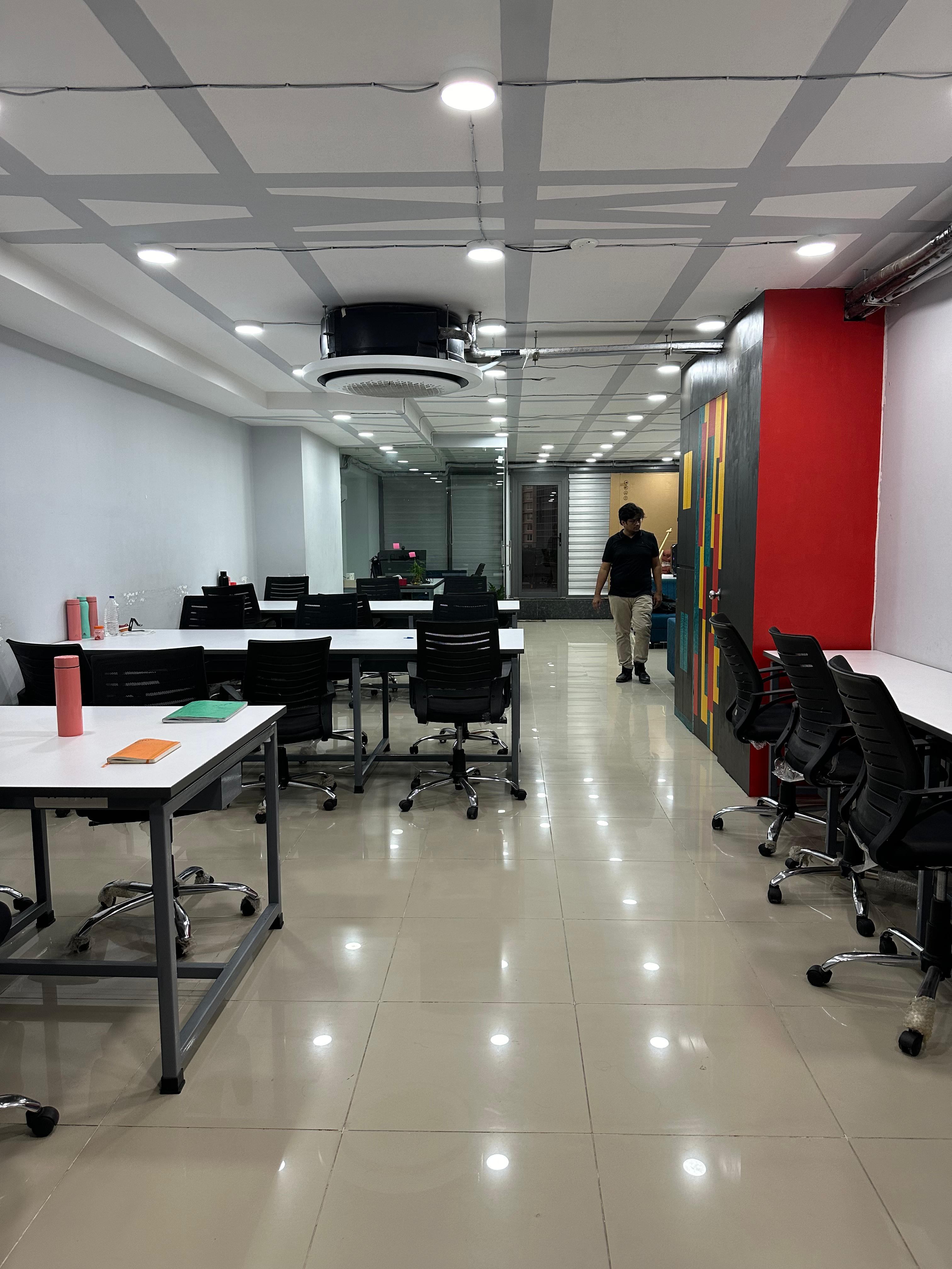 Office 1731 Sq. Ft. Commercial Office for Sale in Vastrapur Ahmedabad - Media 6