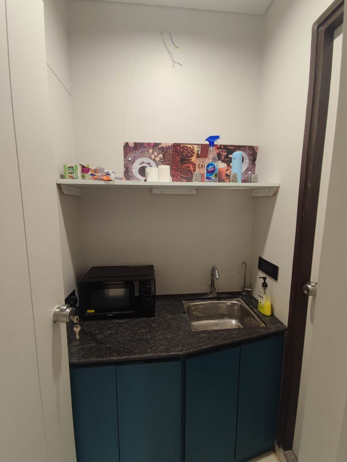 Office 731 Sq. Ft. Commercial Office for Rent in Sg Highway Ahmedabad - Media 10