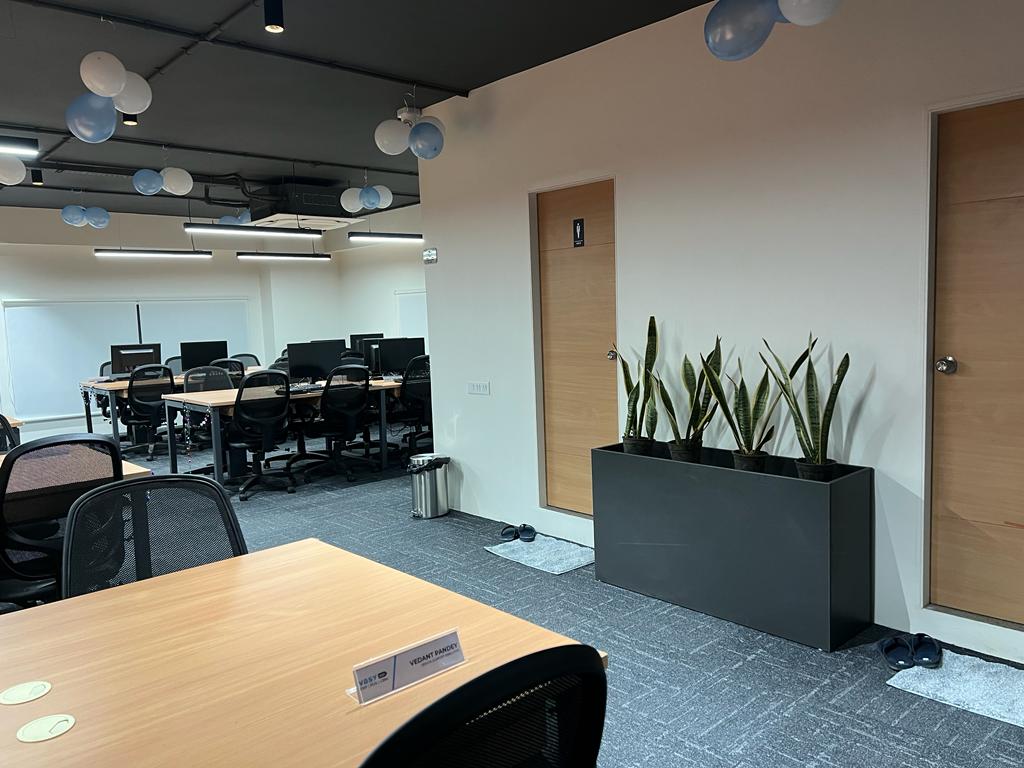 Office 8100 Sq. Ft. Commercial Office for Rent in Satellite Ahmedabad - Media 5