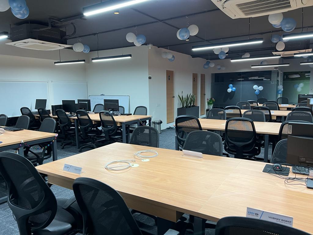 Office 8100 Sq. Ft. Commercial Office for Rent in Satellite Ahmedabad - Media 4