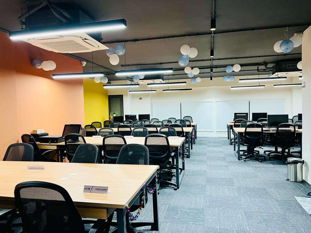 Office 8100 Sq. Ft. Commercial Office for Rent in Satellite Ahmedabad - Media 2