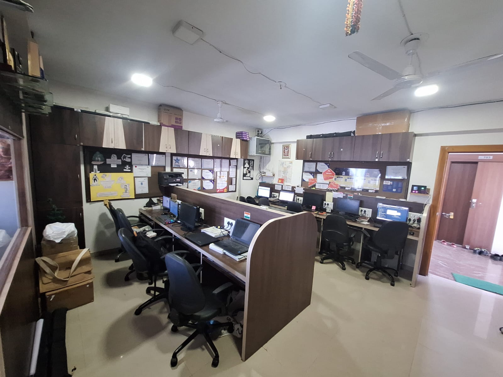 Office 663 Sq. Ft. Commercial Office for Rent in Vijay Cross Road Ahmedabad - Media 6