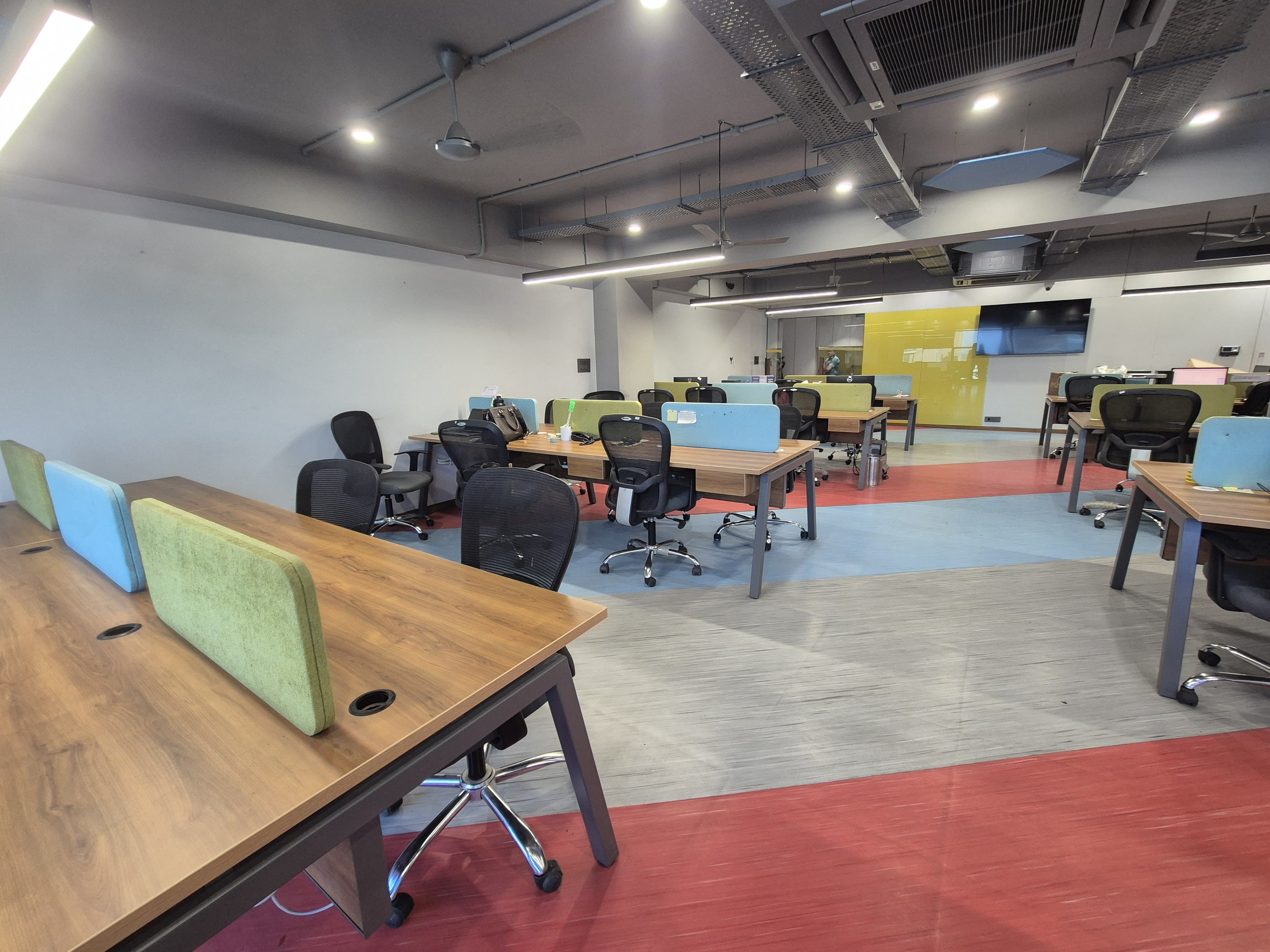 Office 7000 Sq. Ft. Commercial Office for Rent in Science City Ahmedabad - Media 14