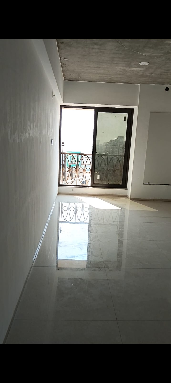 Office 470 Sq. Ft. Commercial Office for Rent in Satellite Ahmedabad