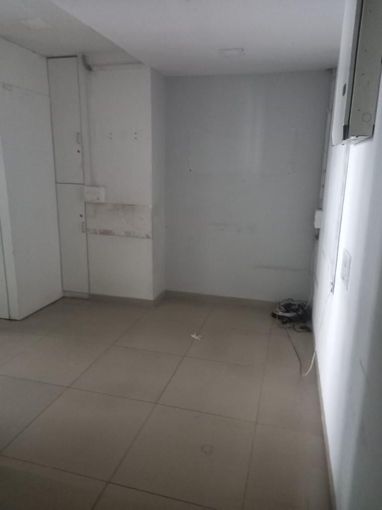 Office 1105 Sq. Ft. Commercial Office for Rent in Satellite Ahmedabad - Media 10