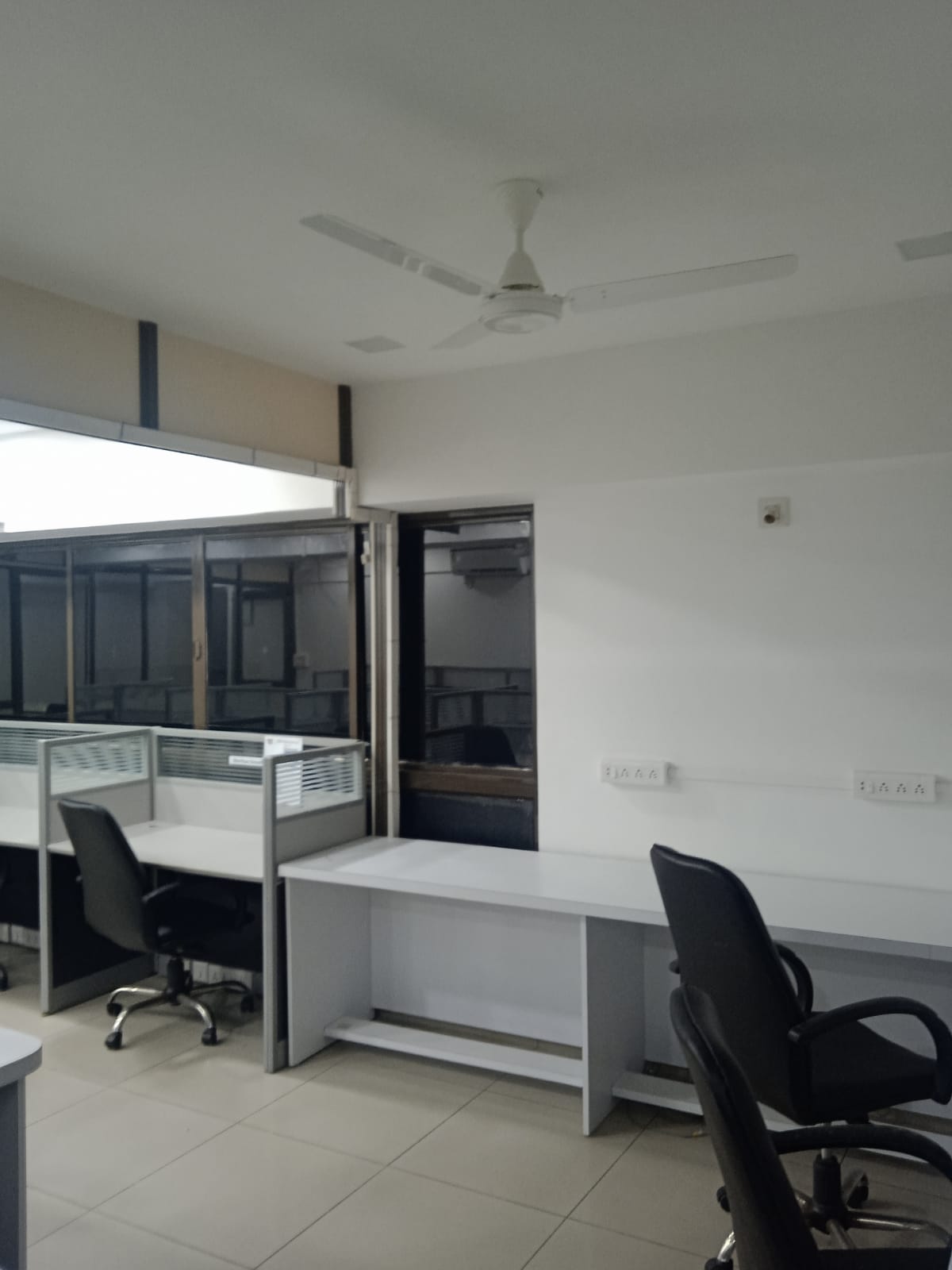Office 1534 Sq. Ft. Commercial Office for Rent in Science City Ahmedabad - Media 3