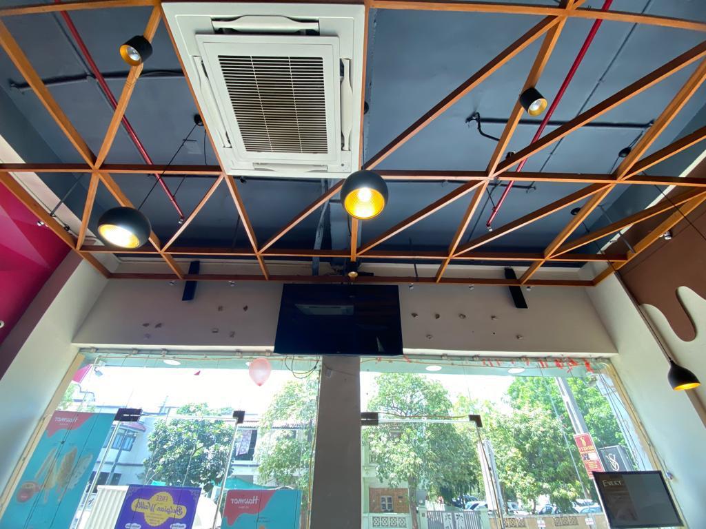 Showroom 1500 Sq. Ft. Showroom Ground Floor for Rent in South Bopal Ahmedabad - Media 3