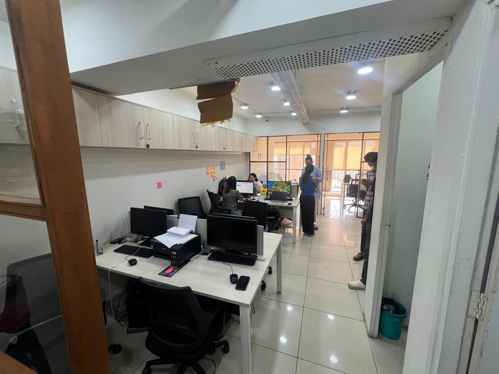 Office 822 Sq. Ft. Commercial Office for Rent in Rajpath Rangoli Road Ahmedabad - Media 7