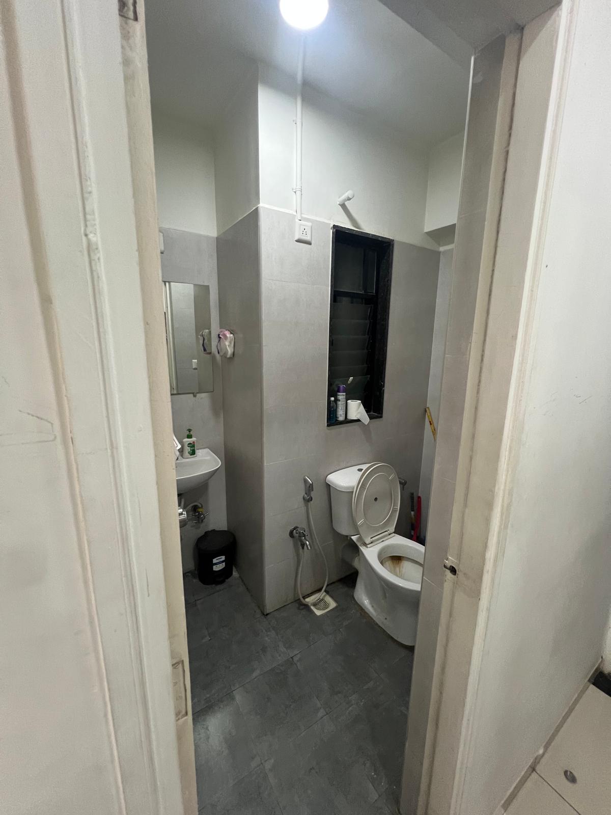 Office 822 Sq. Ft. Commercial Office for Rent in Rajpath Rangoli Road Ahmedabad - Media 10