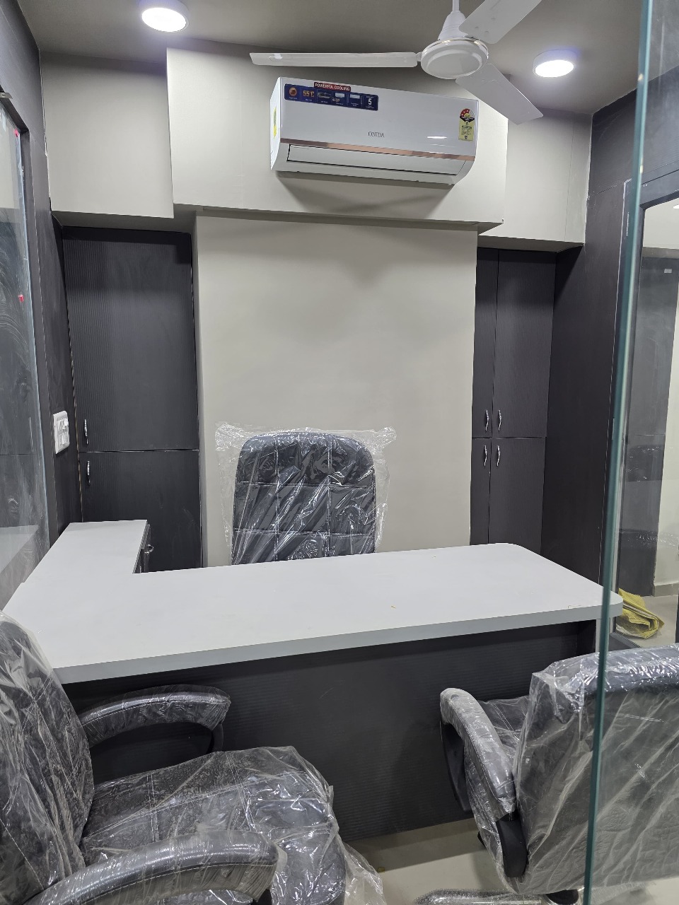 Office 1397 Sq. Ft. Commercial Office for Rent in Makarba Ahmedabad - Media 4