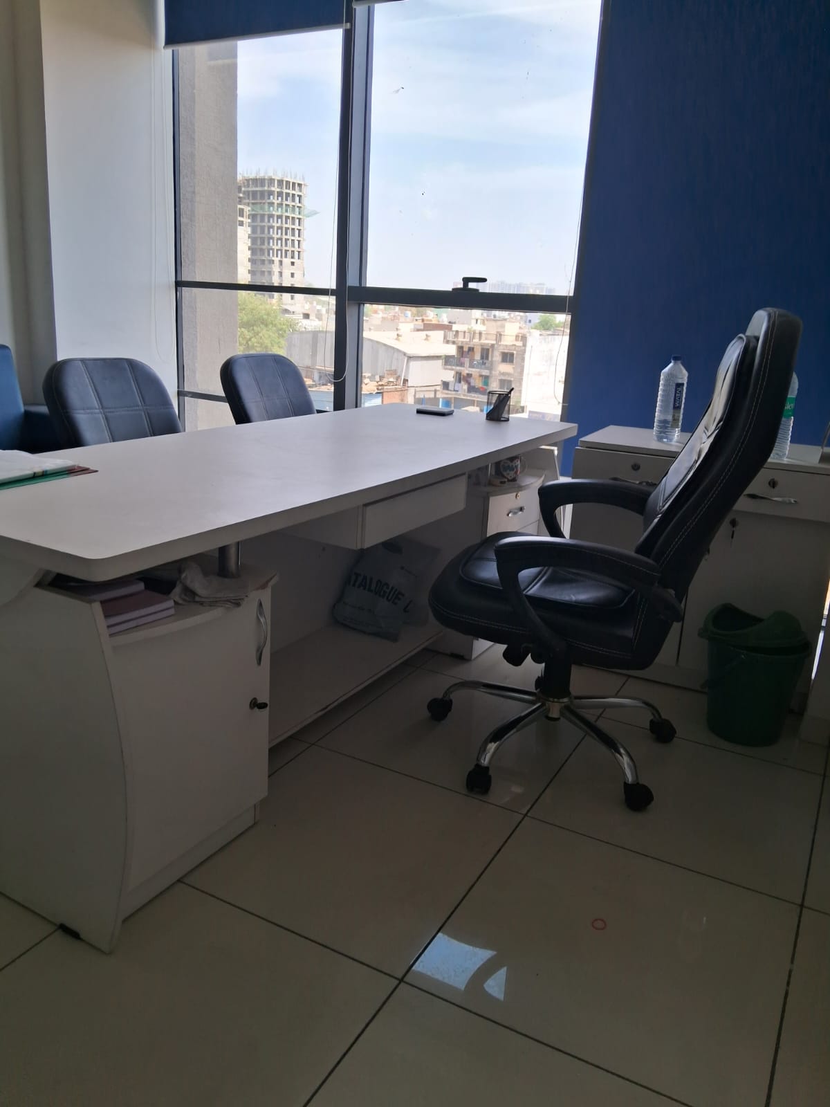Office 700 Sq. Ft. Commercial Office for Rent in Sg Highway Ahmedabad - Media 5