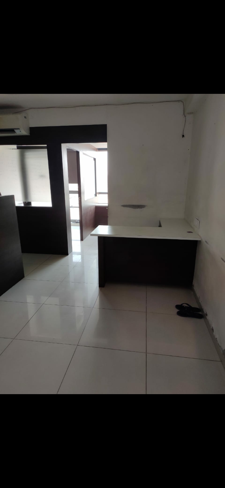 Office 735 Sq. Ft. Commercial Office for Sale in Sg Highway Ahmedabad - Media 5