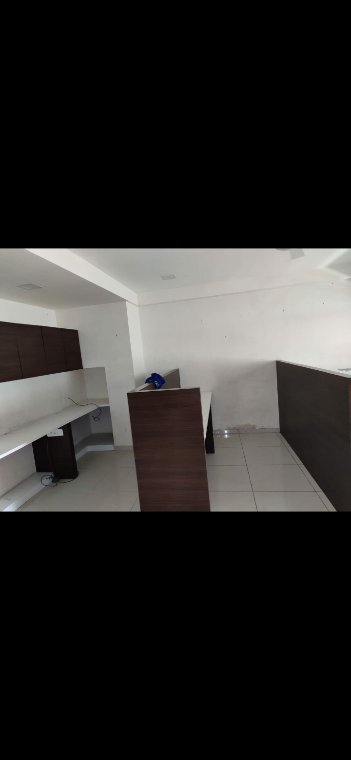Office 735 Sq. Ft. Commercial Office for Sale in Sg Highway Ahmedabad - Media 6