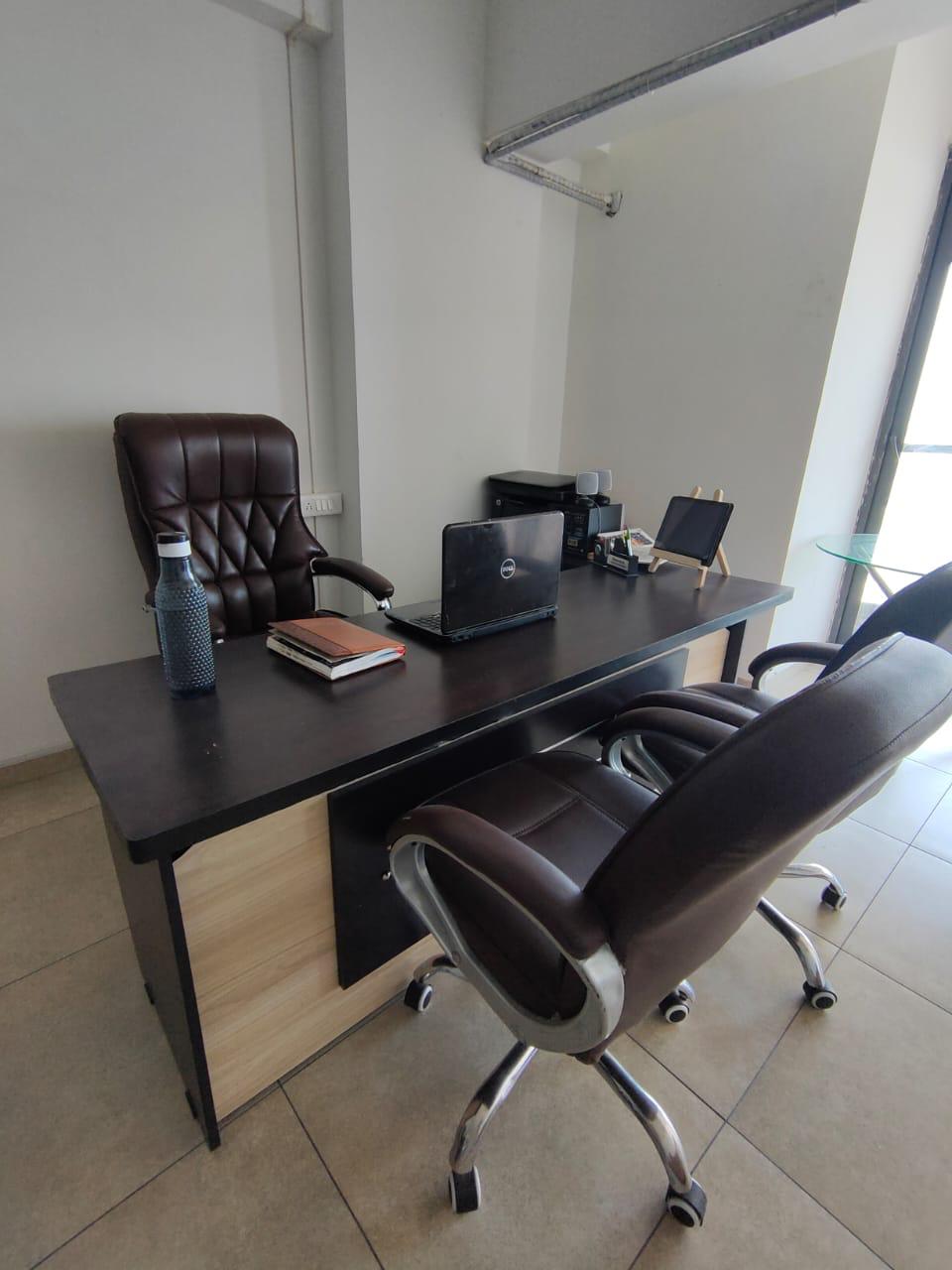 Office 795 Sq. Ft. Commercial Office for Rent in Thaltej Ahmedabad - Media 7