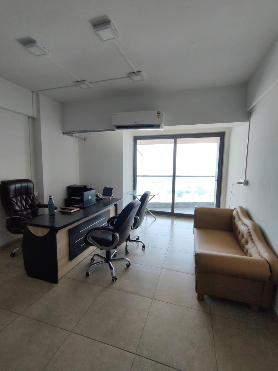 Office 795 Sq. Ft. Commercial Office for Rent in Thaltej Ahmedabad - Media 10